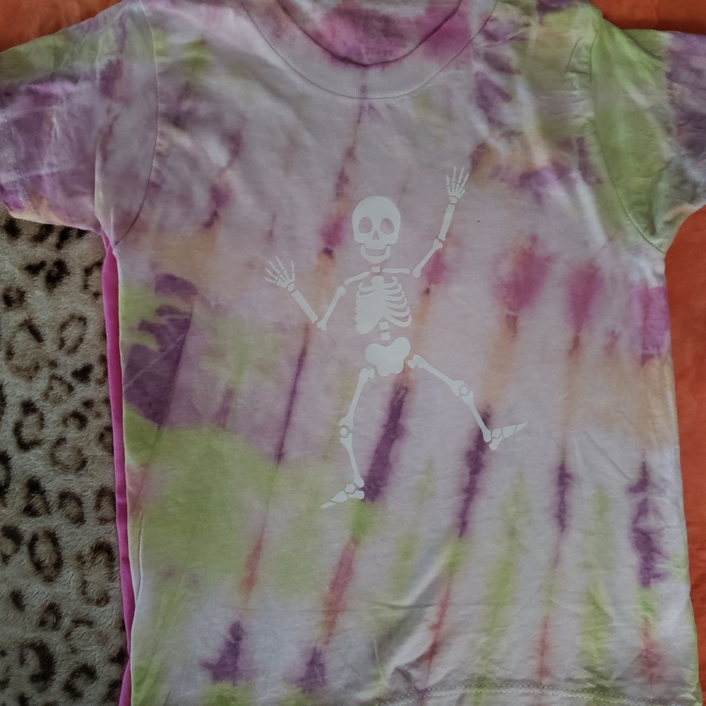 Multi color tie dyed tshirt. Glow in the dark skeleton 2t/3t